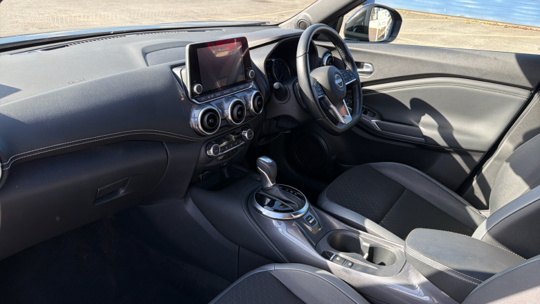 Nissan Juke 1.0 DiG-T 114 N-Connecta 5dr DCT Petrol Hatchback